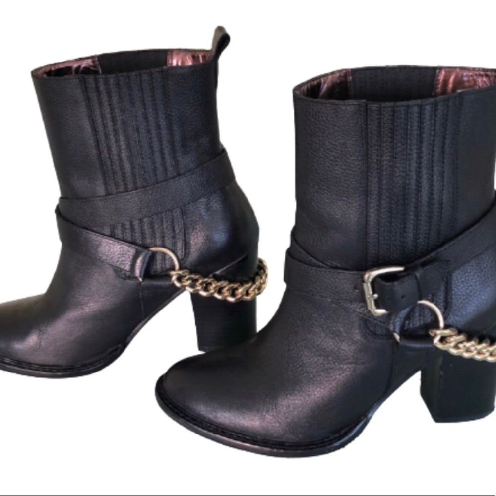 ABS ALLAN B SCHWARTZ Desiree black bootie w chains